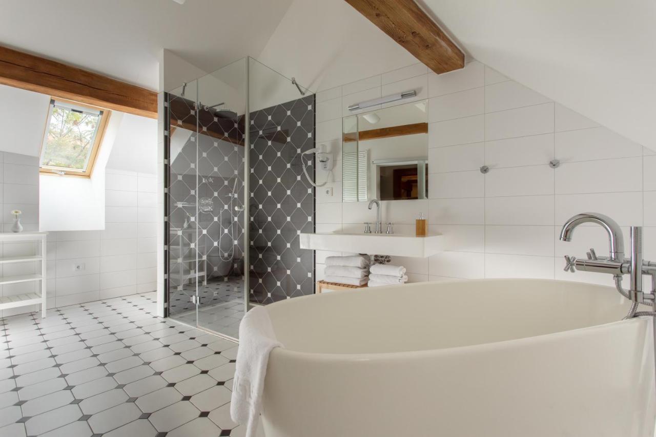 U Bílé Lilie Hotel 4*